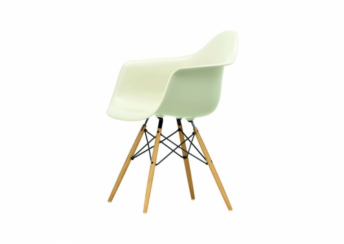 Dans la catégorie chaise & tabouret : Eames Plastic Armchair DAW par Vitra