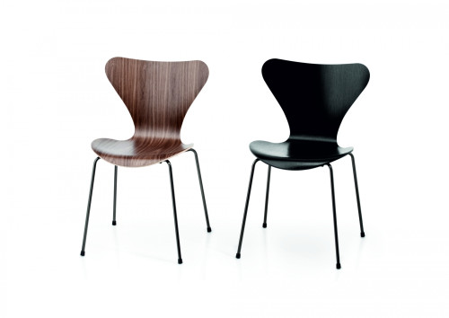 Dans la catégorie chaise & tabouret : Série 7 par Fritz Hansen