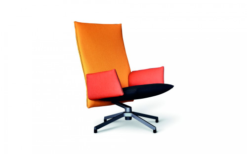 Armchair Pilot by Knoll