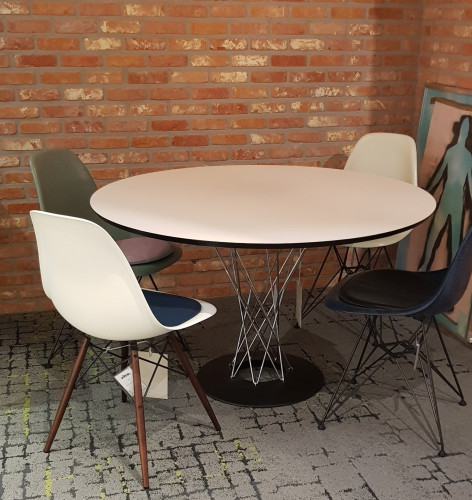 Vitra Noguchi Dining Table