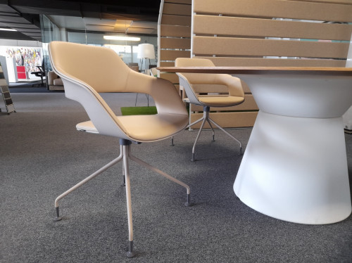 Conference furniture Occo 222/32 by Wilkhahn