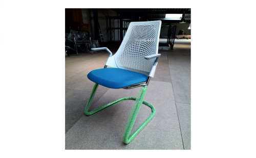 Mobilier pour les zones d'attente Sayl par Herman Miller