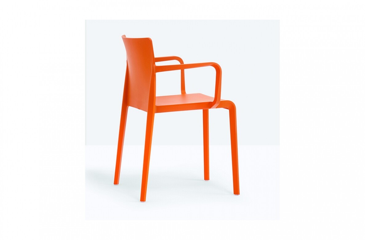 Outdoor furniture Volt by Pedrali