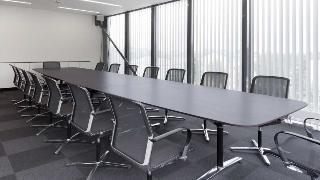 Filo Table by Bene