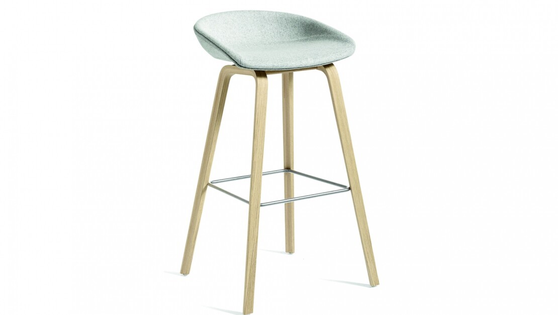 About a Stool AAS 33 par Hay