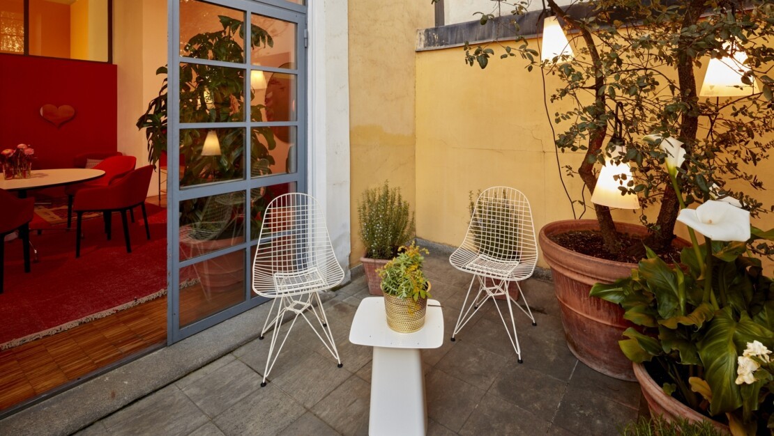 Wire chair DKR by Vitra