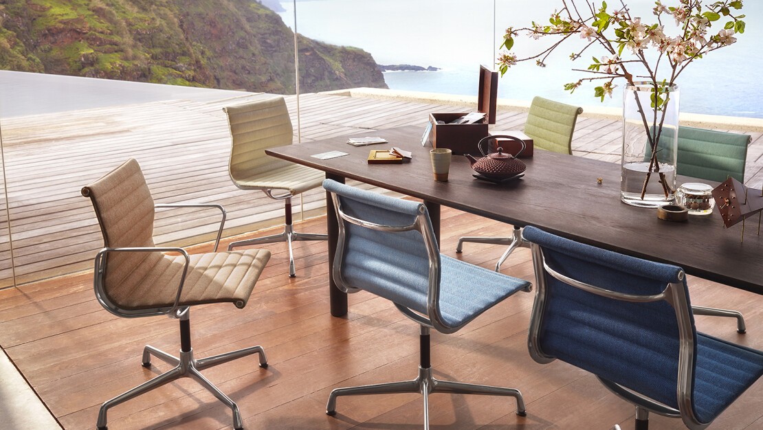 Aluminium chair by Vitra