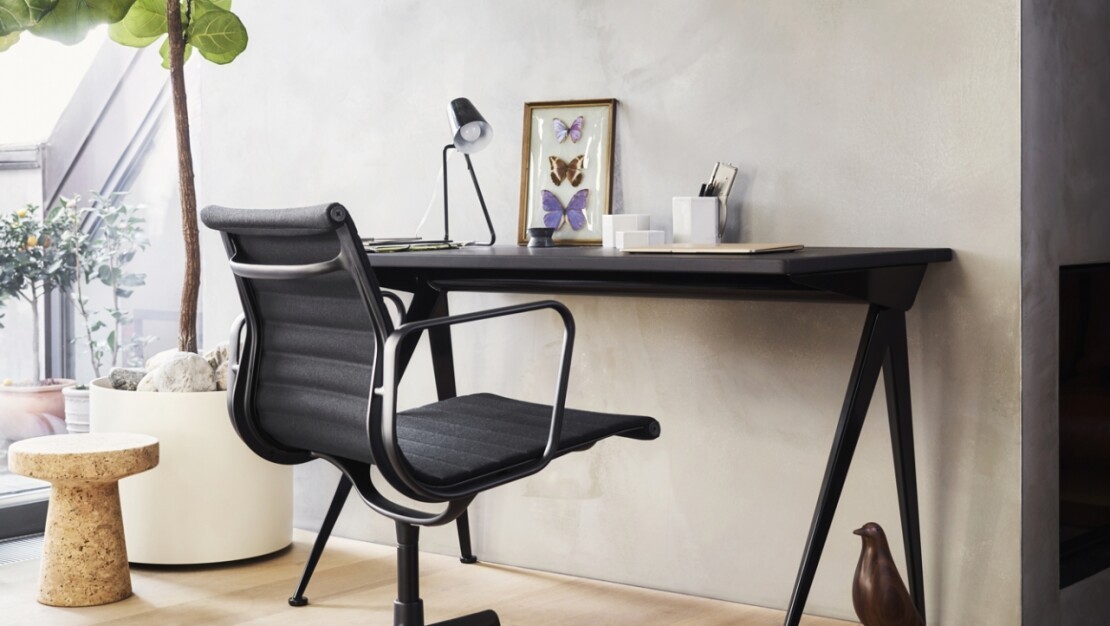 Aluminium chair by Vitra