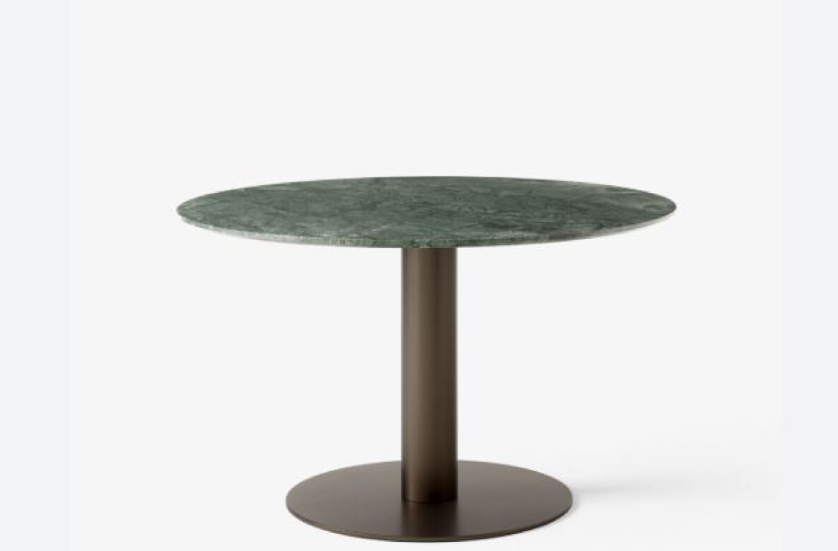 Table In Between par &Tradition